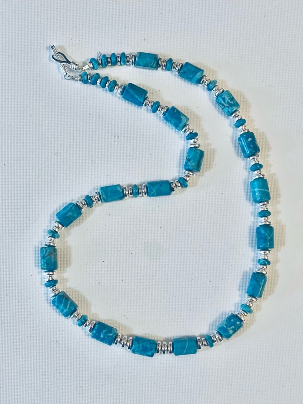 Native American-style turquoise Barrel Hematite Silver beaded necklace Sz 19"